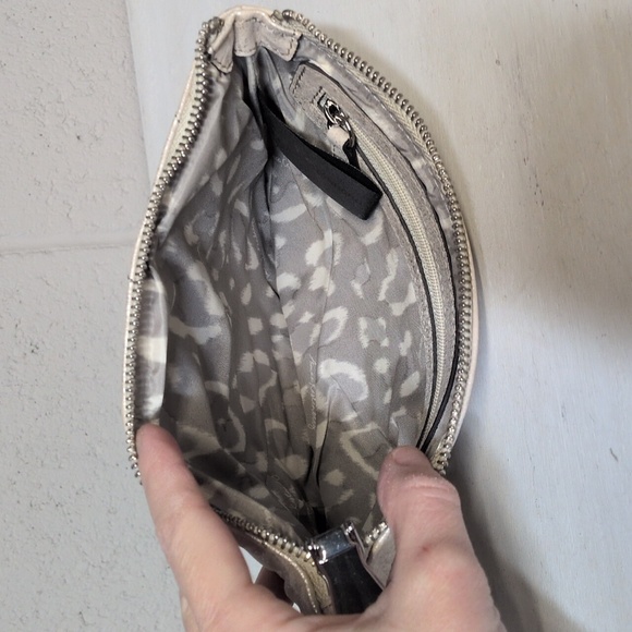 AIMEE KESTENBERG It's A Love Thing Zip Pouch In Stone Silver, NWOT - Picture 4 of 6